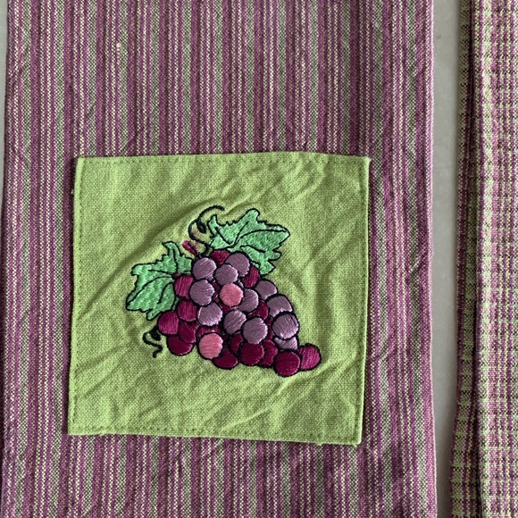 New Kitchen Towel Set - Picture 4 of 5